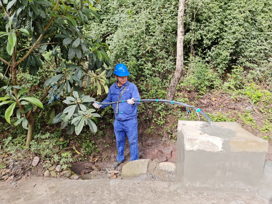 3圖為：幫助村社尋找新水源并成功抽水